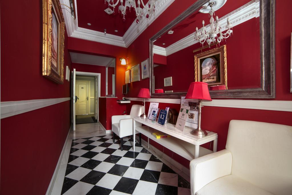 Hostal Adria Santa Ana — Photos 1